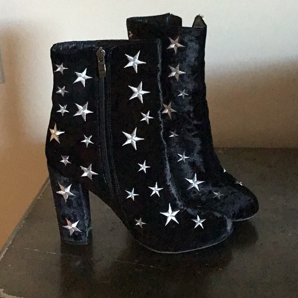 Black booties - Picture 2 of 2